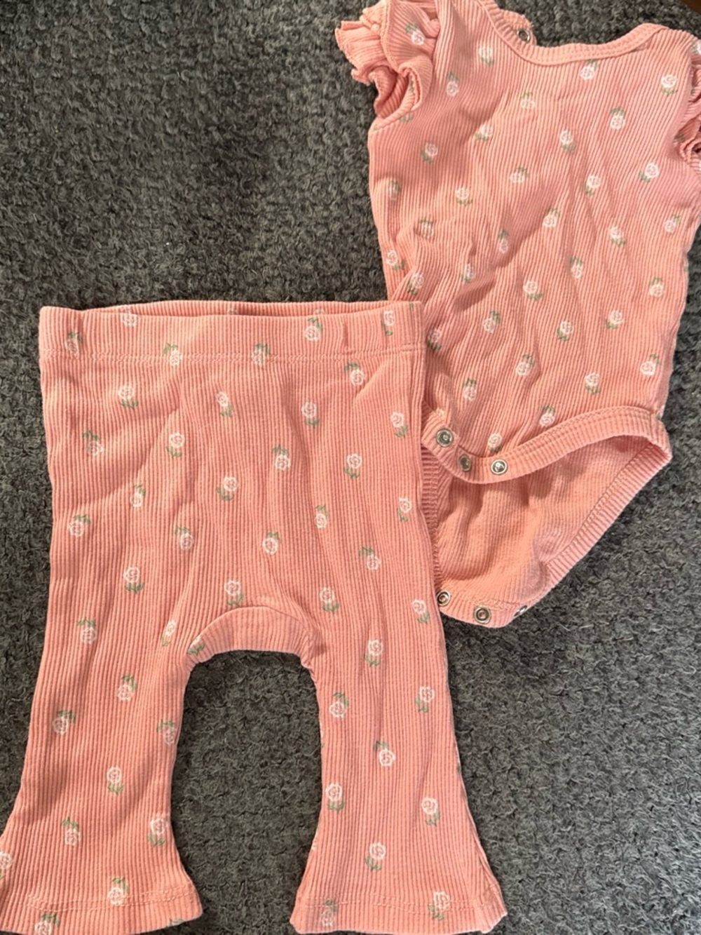 Catherine Malandrino Pink Ribbed Floral Bodysuit & Leggings Set